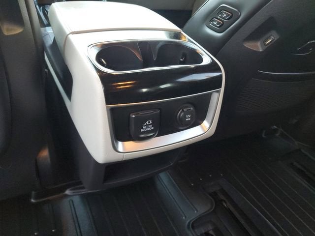 2023 Kia Carnival SX