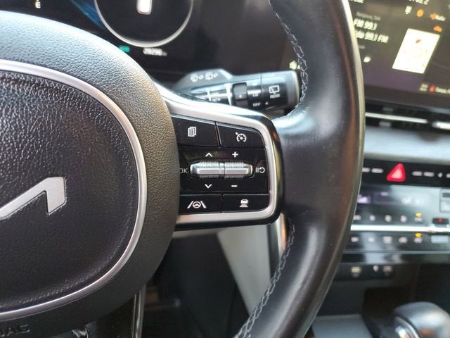 2023 Kia Carnival SX