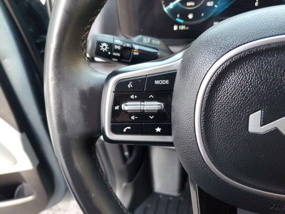 2023 Kia Carnival SX