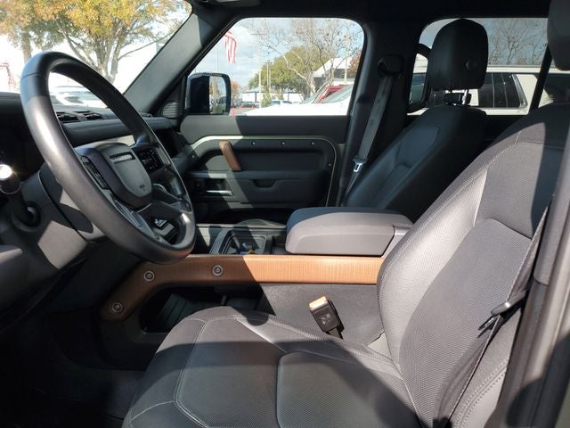 2023 Land Rover Defender X-Dynamic SE