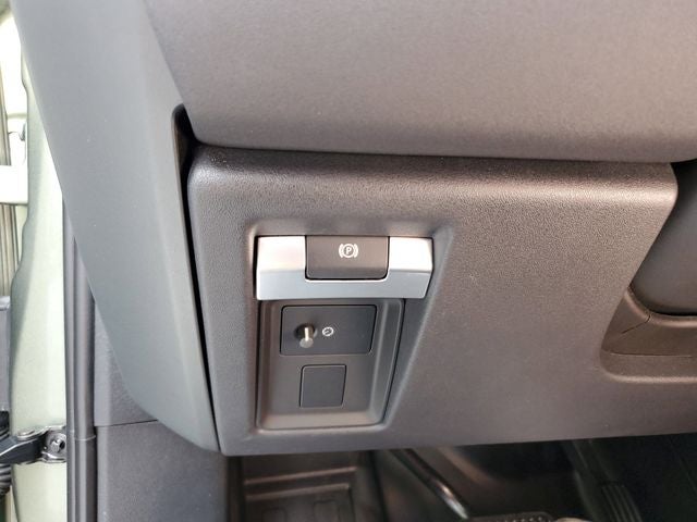 2023 Land Rover Defender X-Dynamic SE