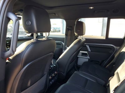 2023 Land Rover Defender 130 X-Dynamic SE