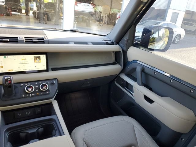 2024 Land Rover Defender S