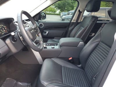 2024 Land Rover Discovery S