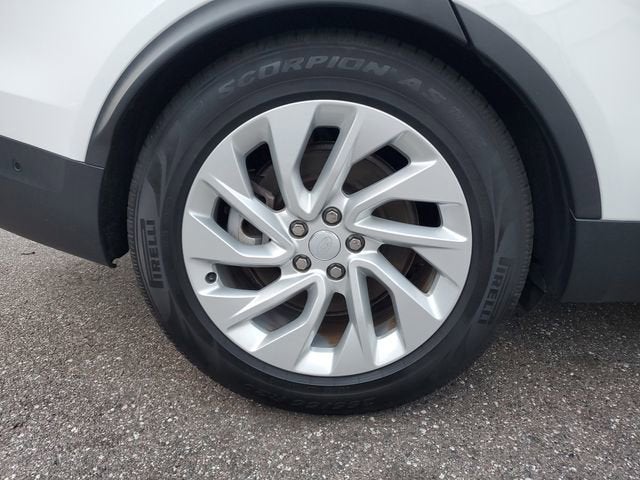 2024 Land Rover Discovery S