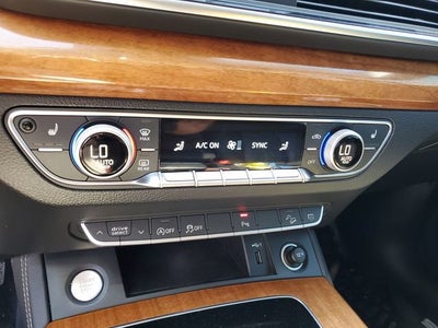 2022 Audi Q5 S line Premium Plus