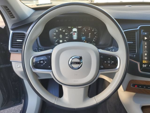 2021 Volvo XC90 T6 Momentum 7 Passenger