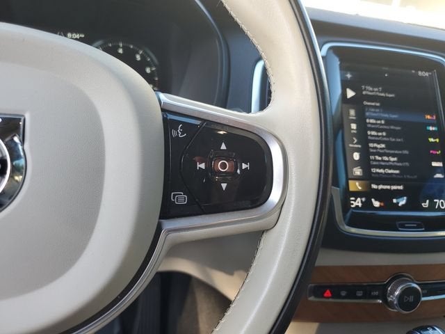 2021 Volvo XC90 T6 Momentum 7 Passenger