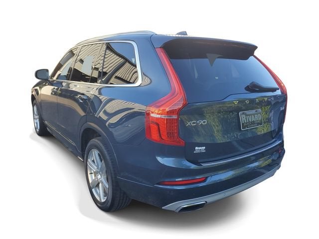2021 Volvo XC90 T6 Momentum 7 Passenger