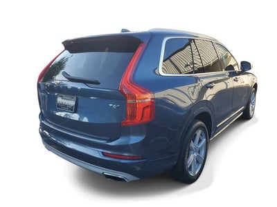 2021 Volvo XC90 T6 Momentum 7 Passenger
