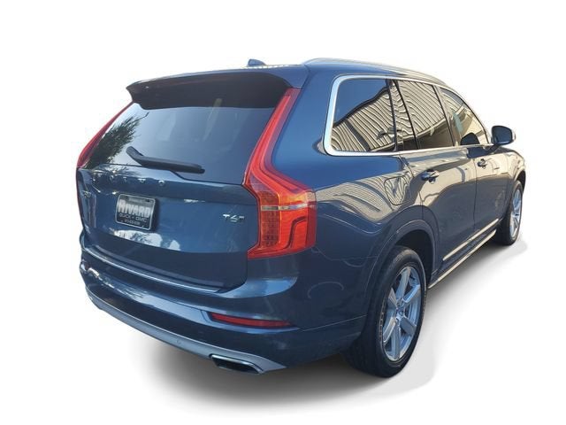 2021 Volvo XC90 T6 Momentum 7 Passenger