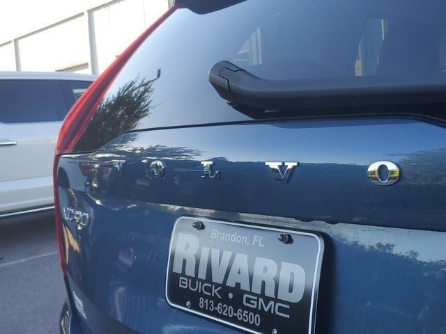 2021 Volvo XC90 T6 Momentum 7 Passenger