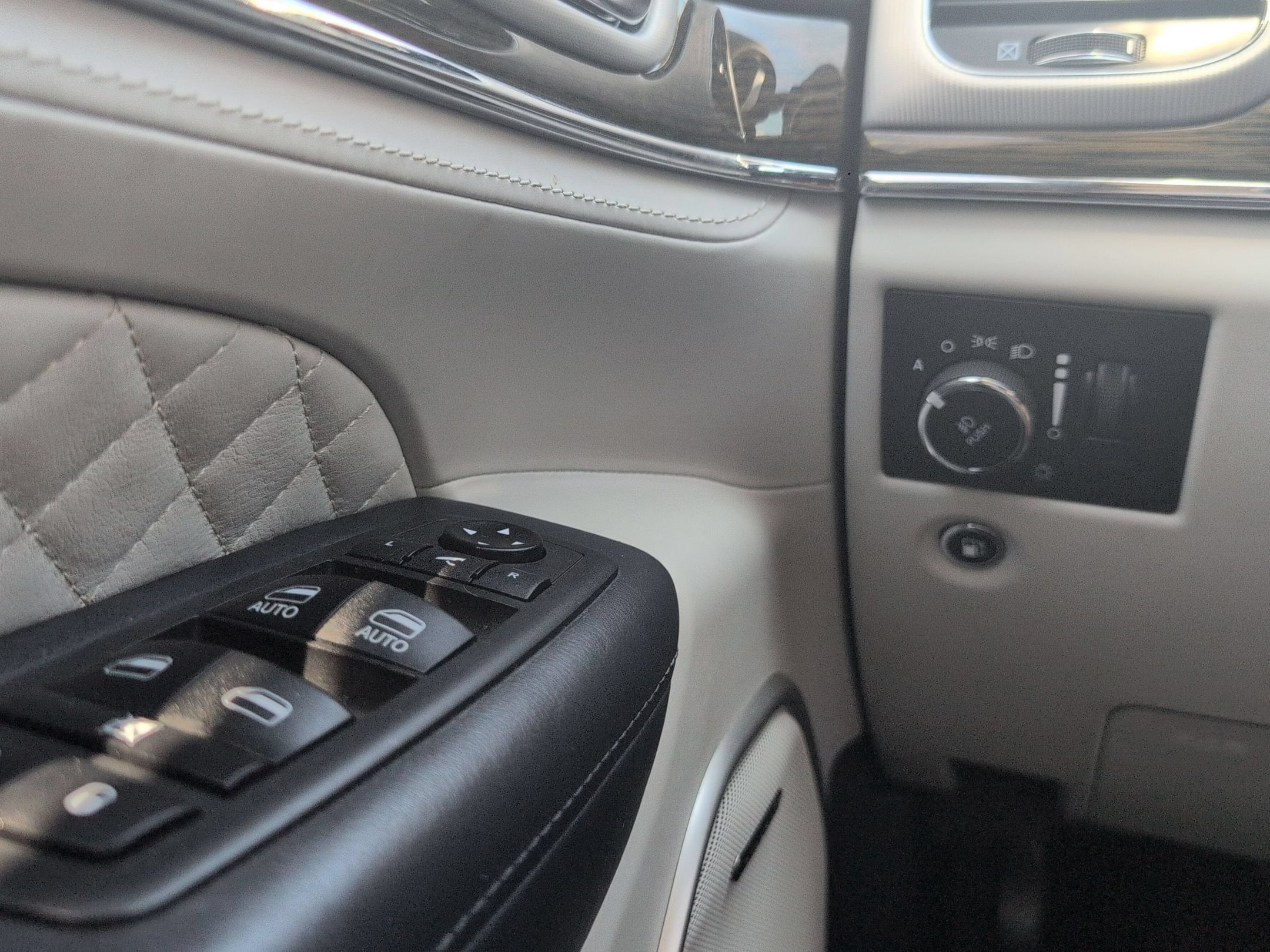 2019 Jeep Grand Cherokee Summit