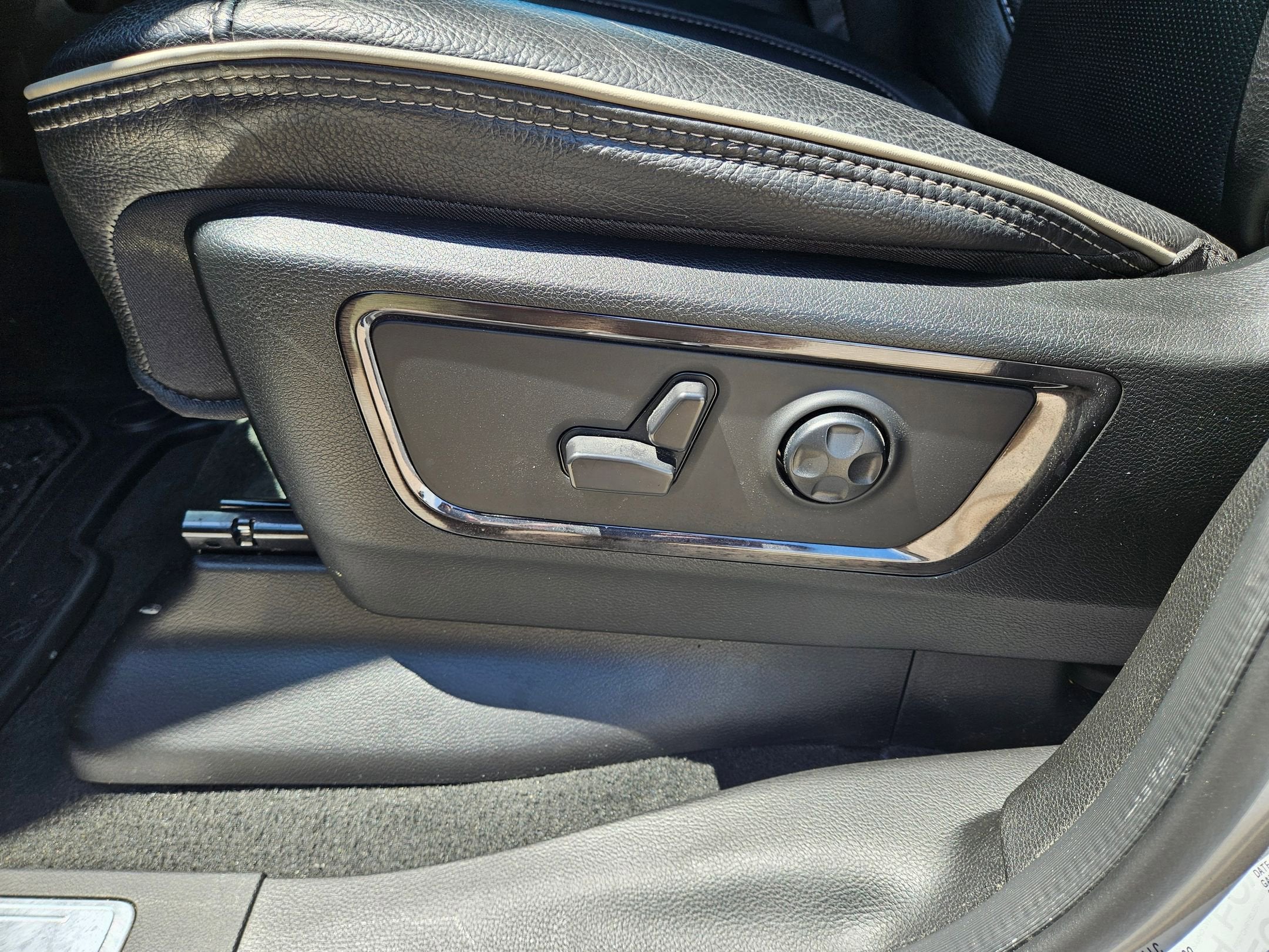 2023 RAM 1500 Limited Crew Cab 4x4 5'7" Box