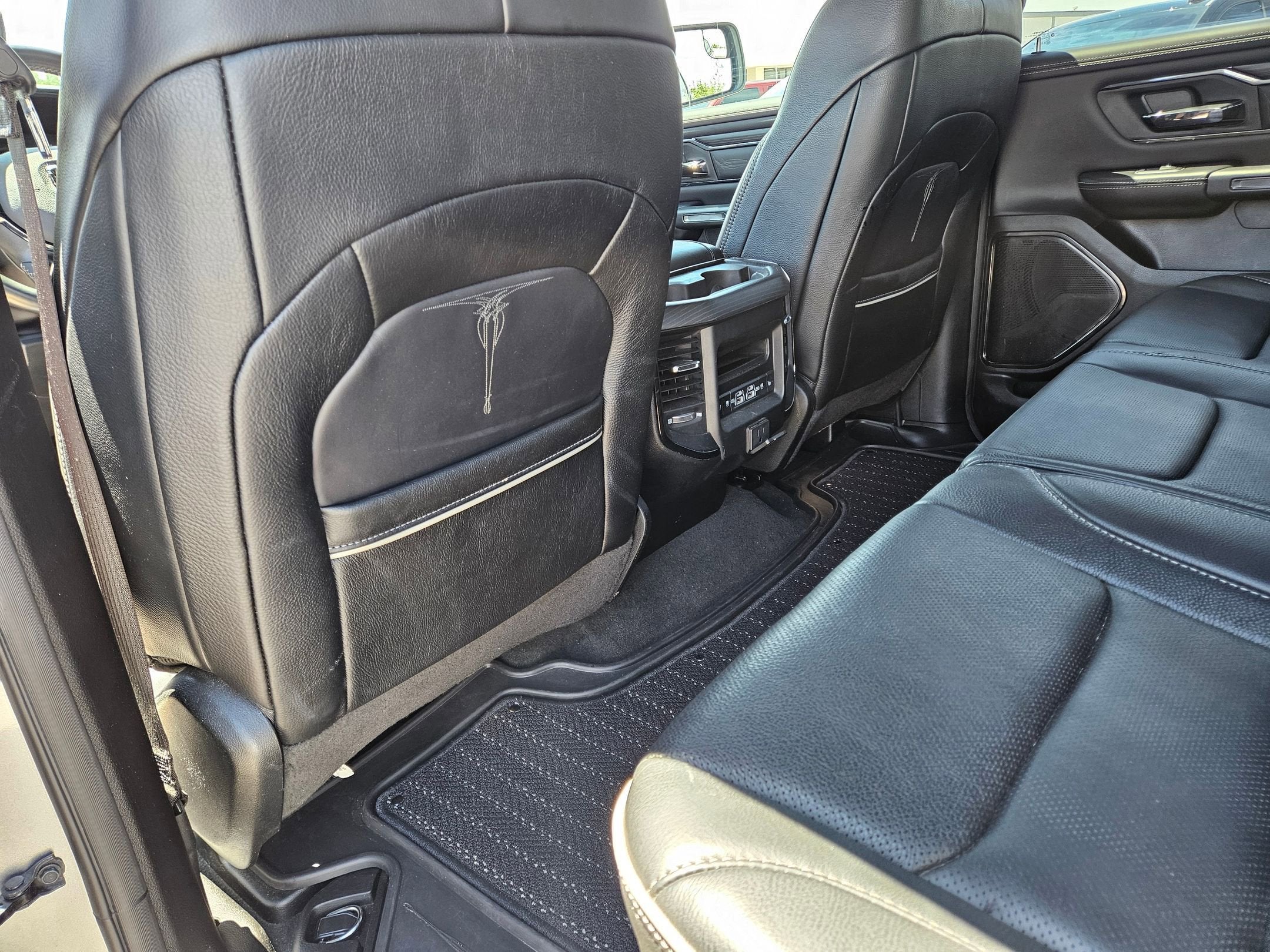 2023 RAM 1500 Limited Crew Cab 4x4 5'7" Box