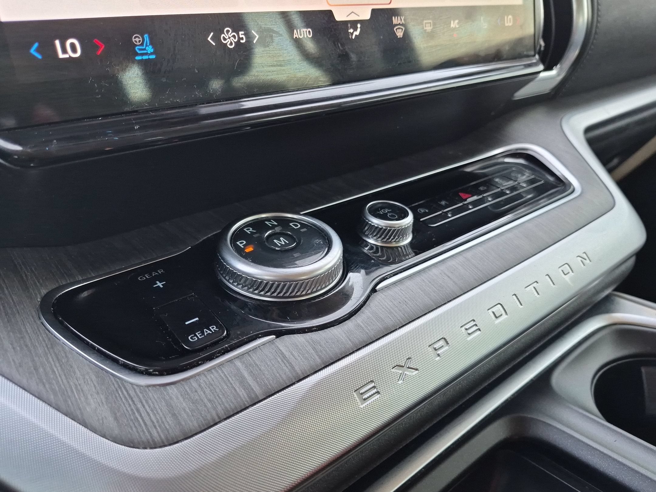 2025 Ford Expedition Platinum MAX