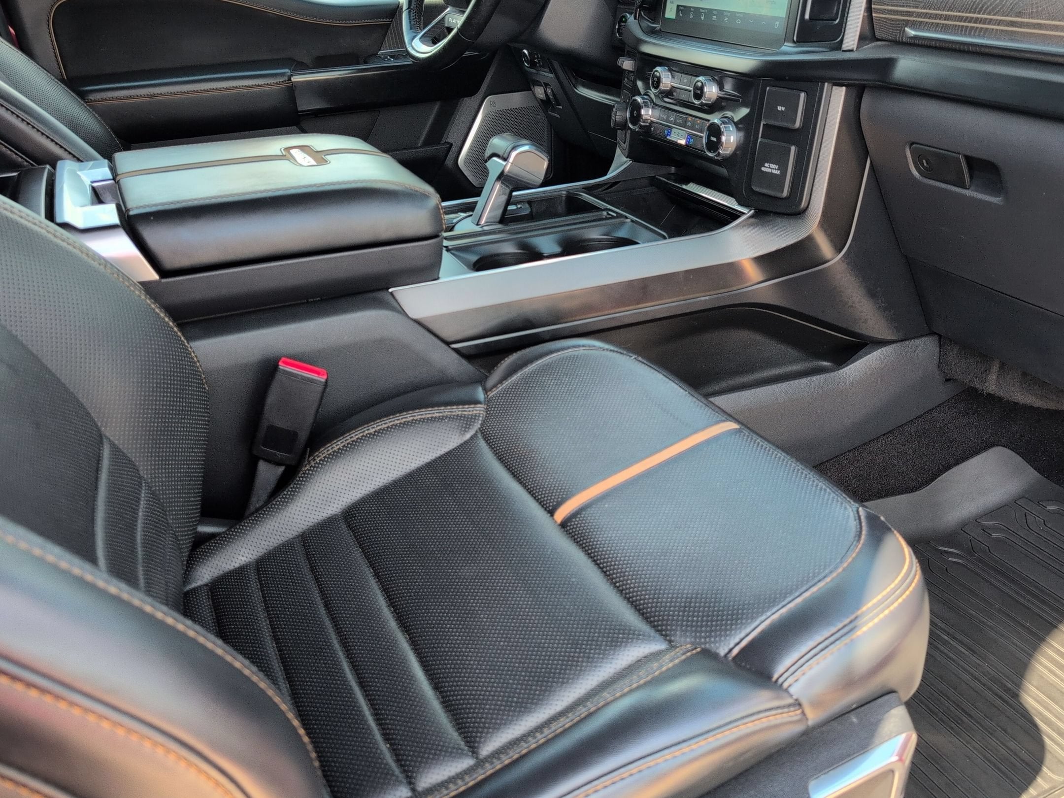 2022 Ford F-150 Platinum