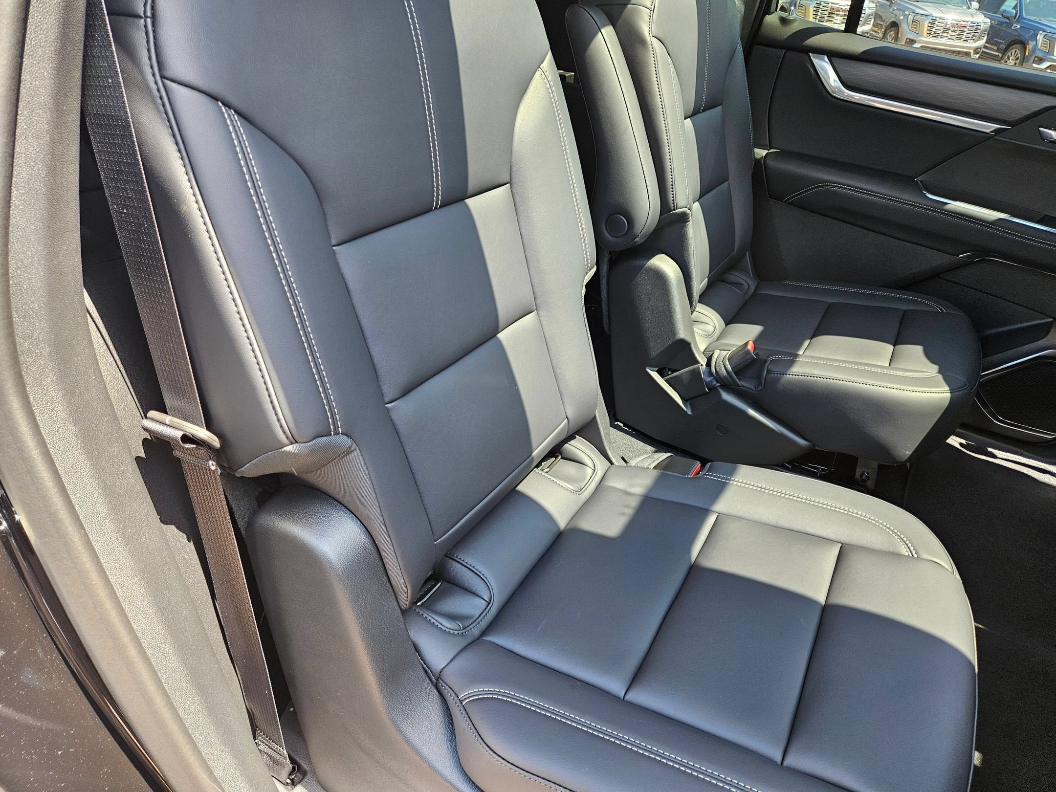 2026 GMC Acadia Elevation - Photo 31