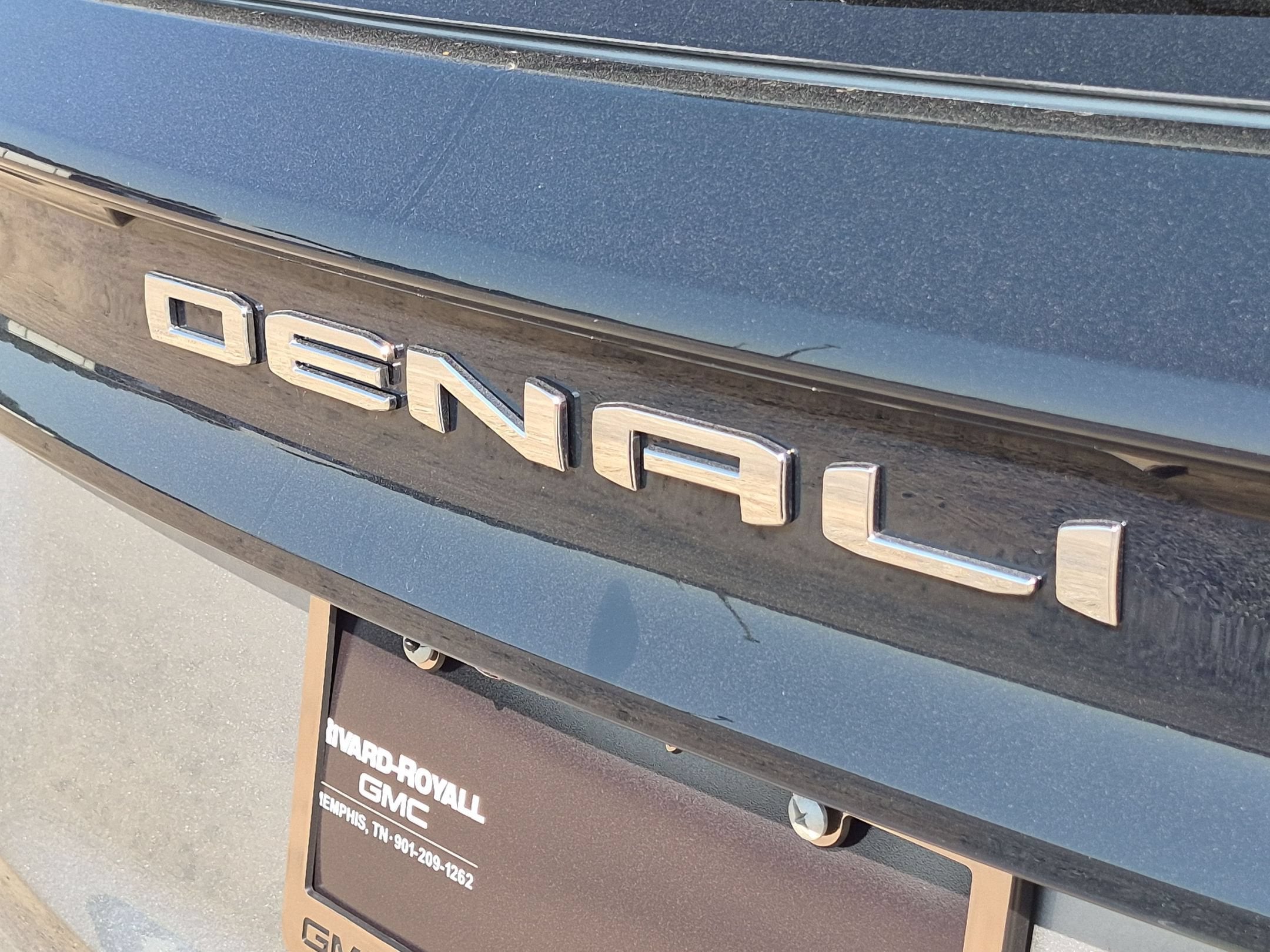 2027 GMC Acadia Denali Ultimate