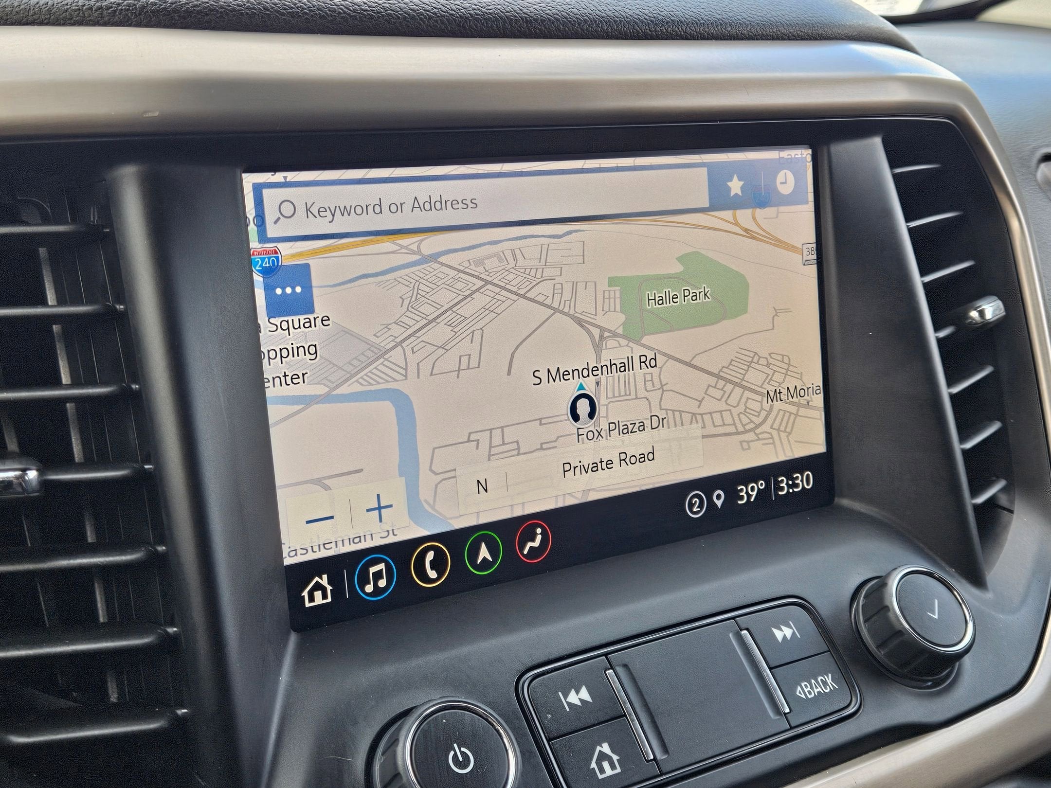 2023 GMC Acadia Denali