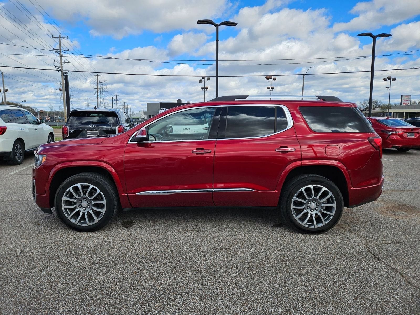 2023 GMC Acadia Denali
