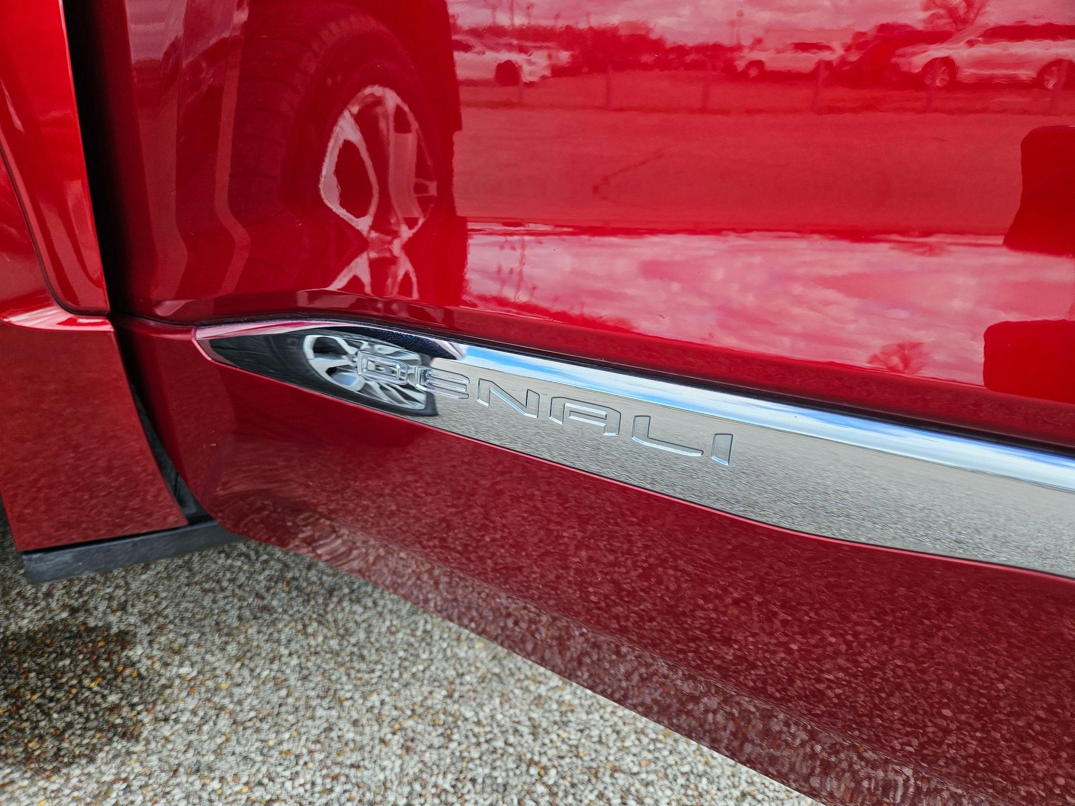 2023 GMC Acadia Denali