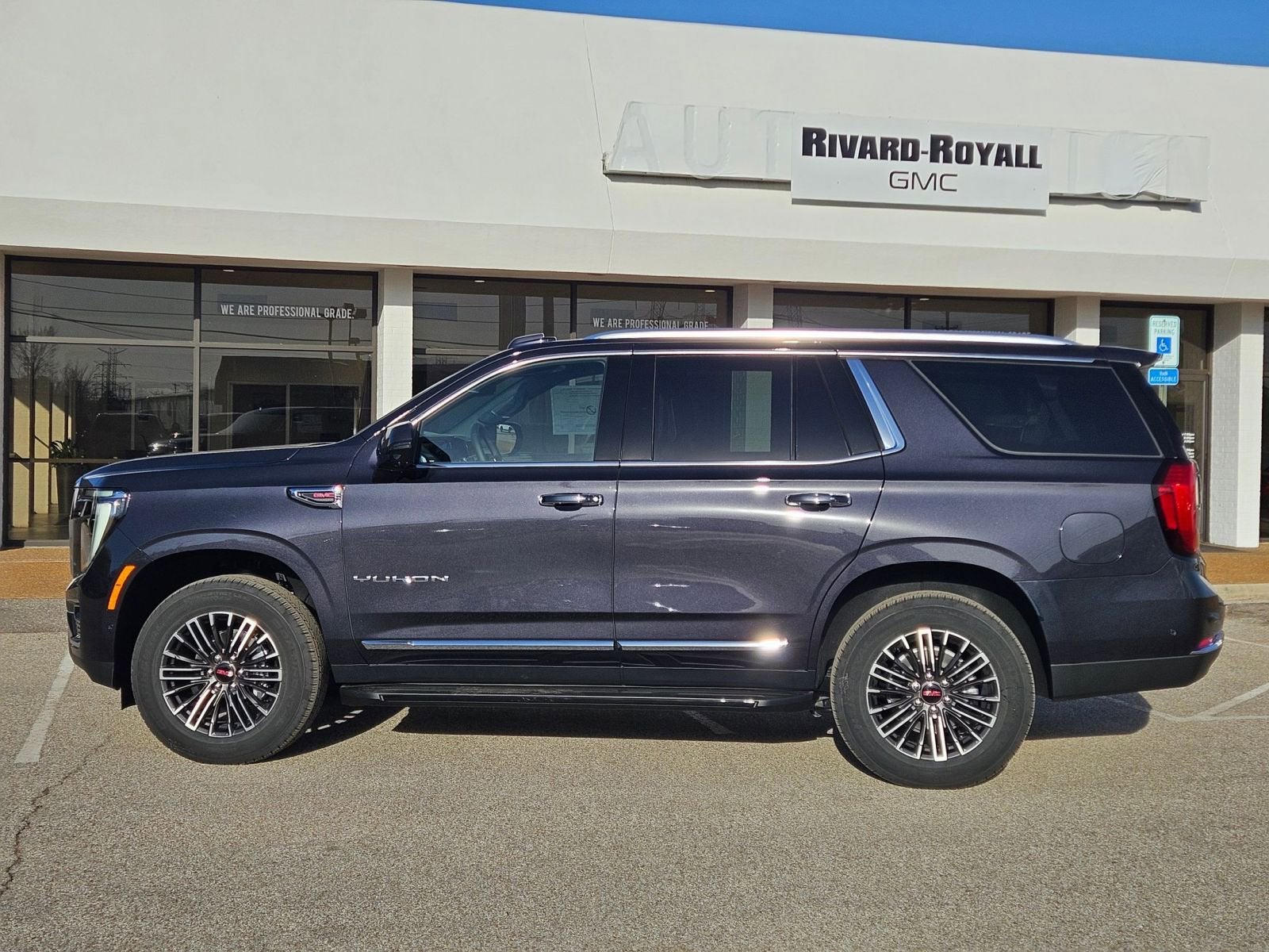 2026 GMC Yukon Elevation