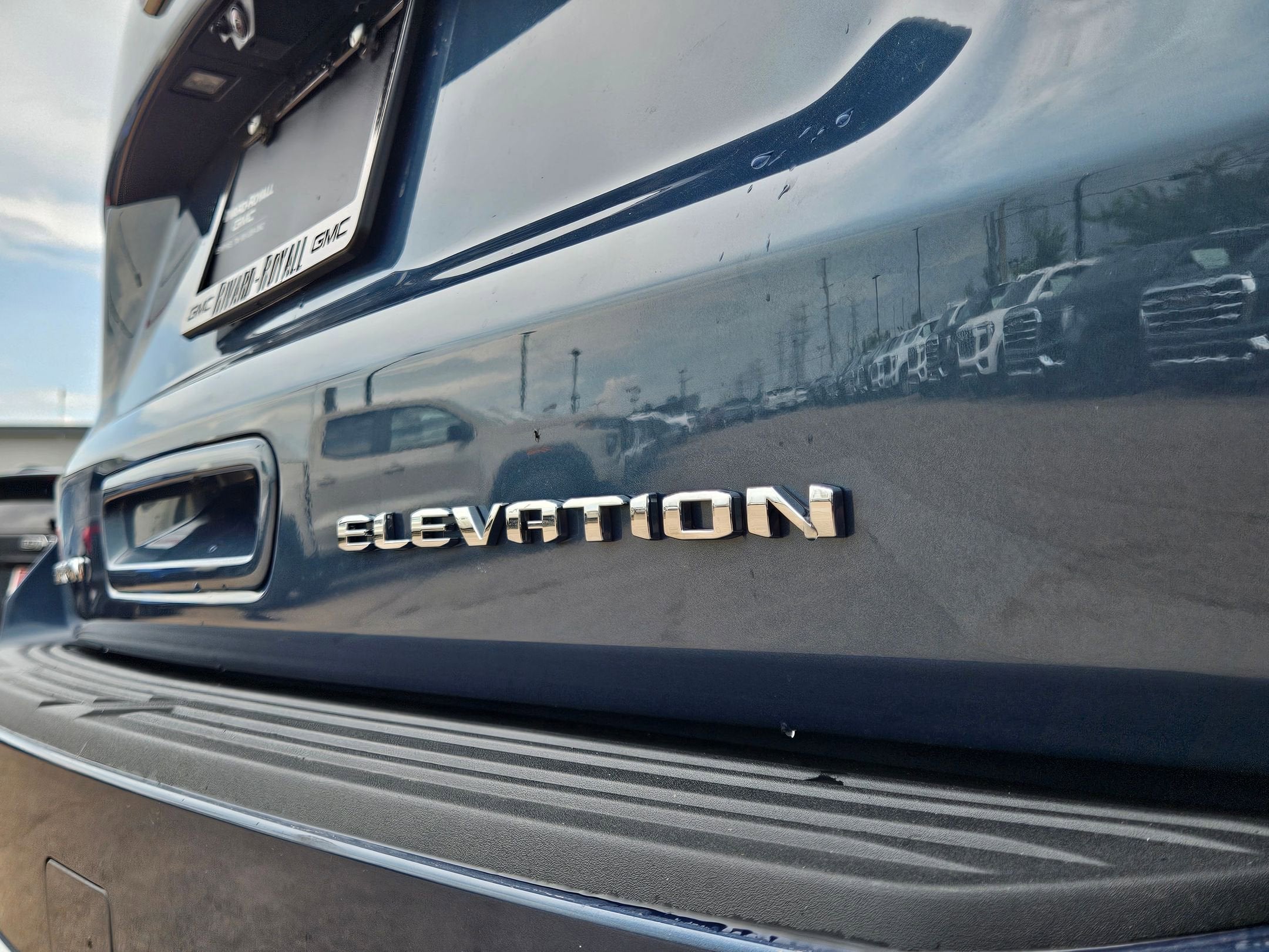 2026 GMC Yukon Elevation