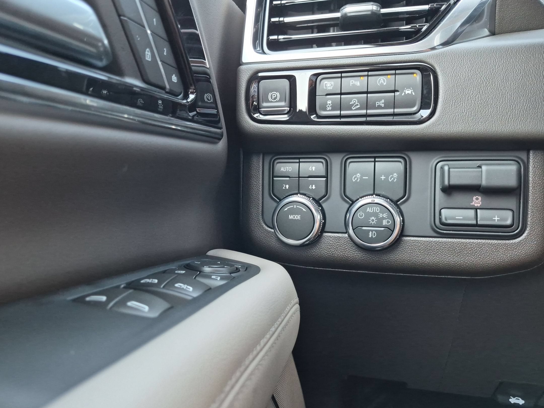 2027 GMC Yukon Elevation