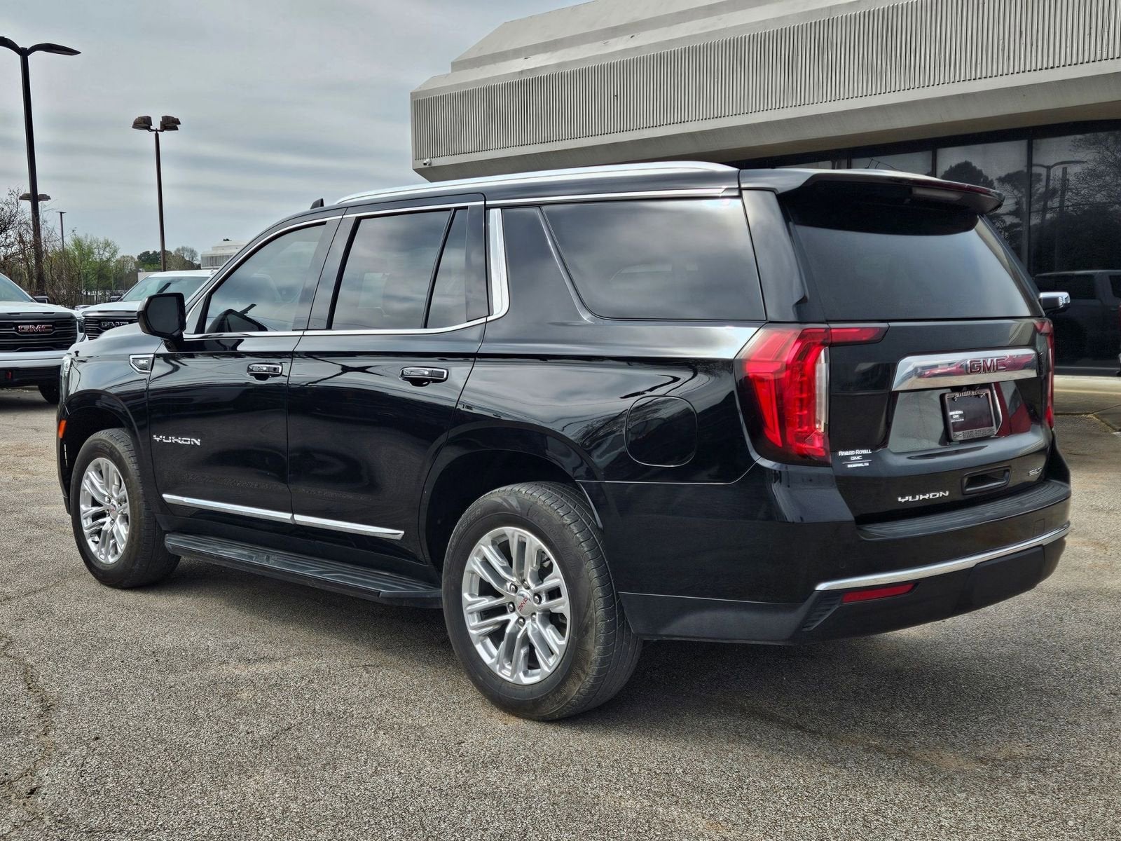 2024 GMC Yukon SLT
