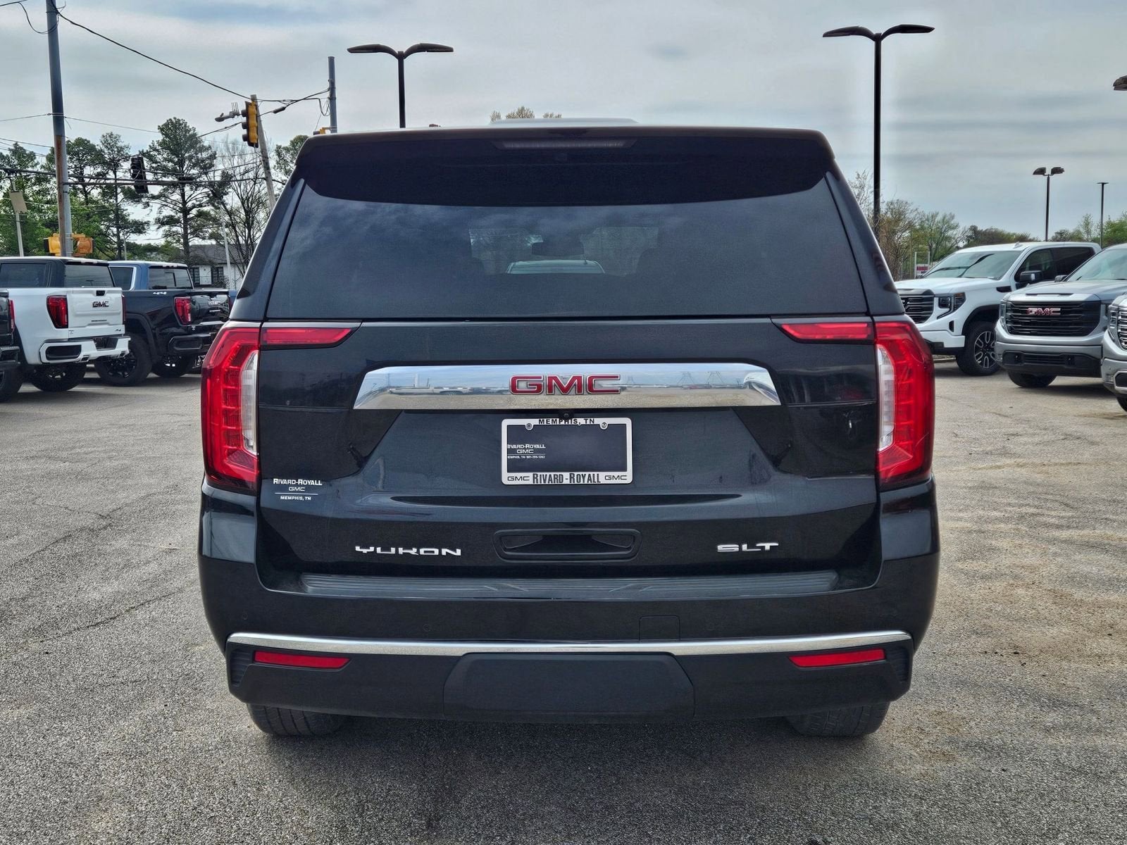 2024 GMC Yukon SLT