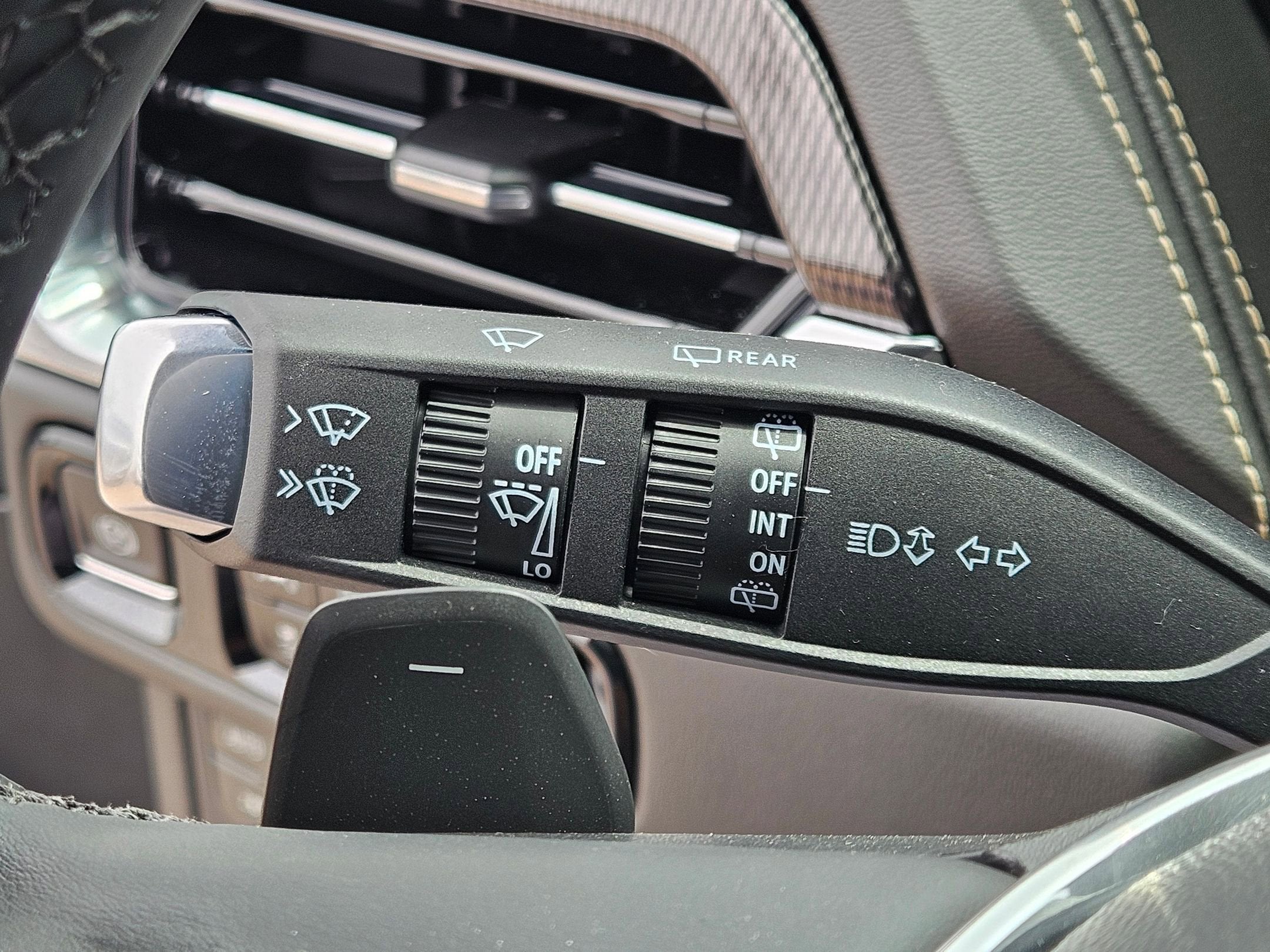 2026 GMC Yukon Elevation - Photo 12