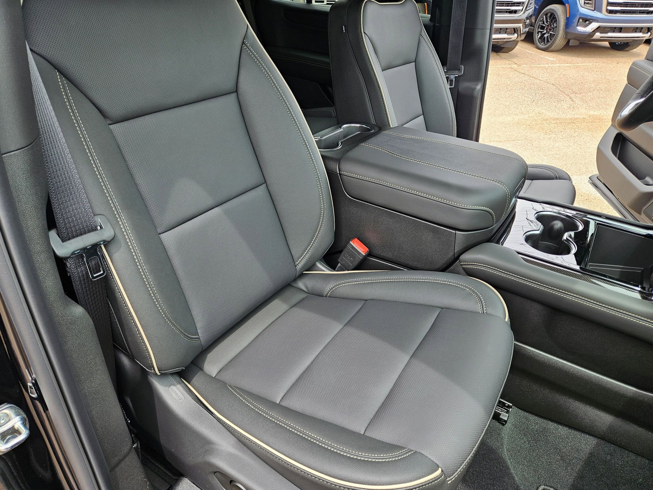 2026 GMC Yukon Elevation - Photo 29