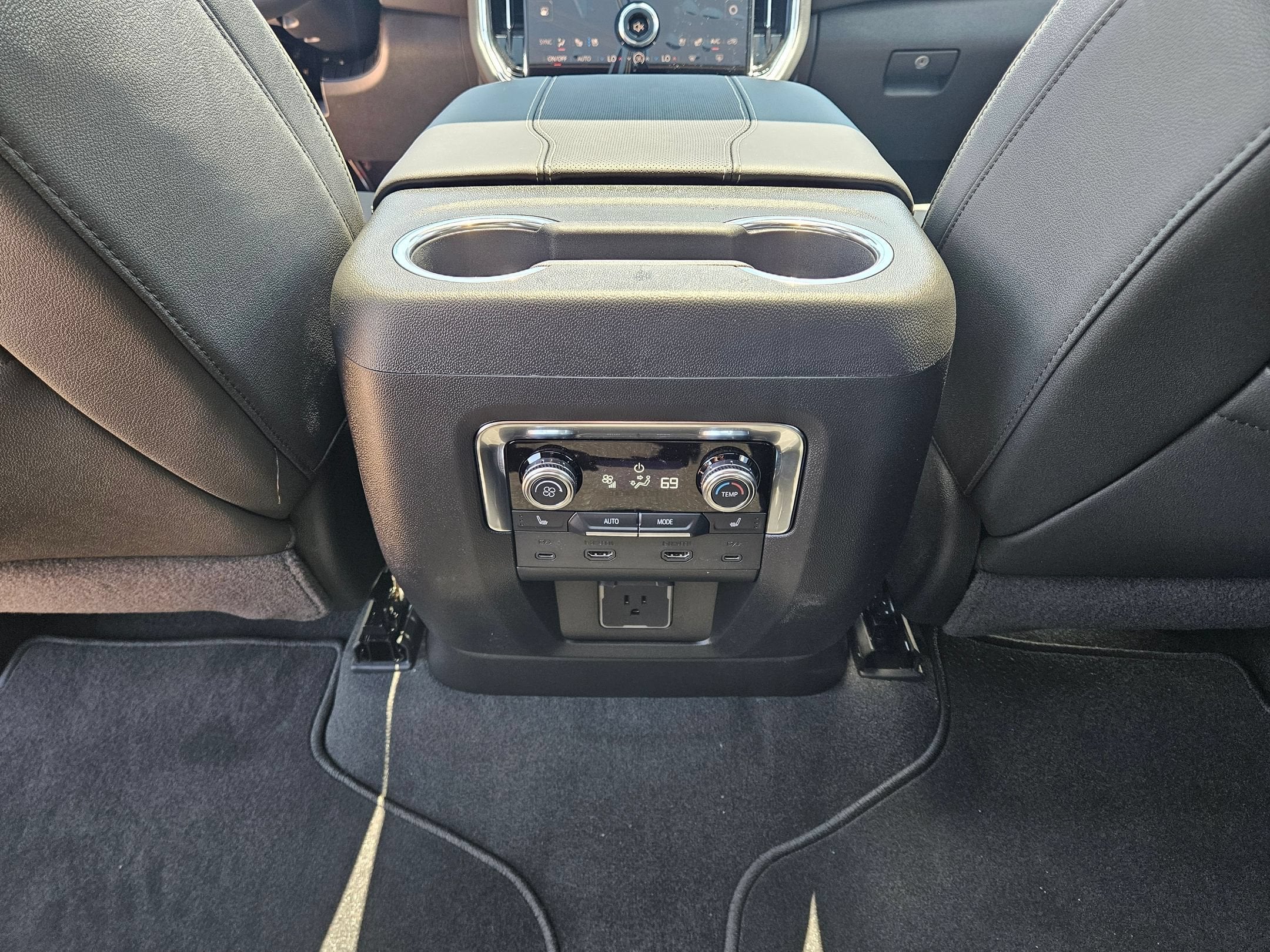 2026 GMC Yukon Elevation - Photo 26
