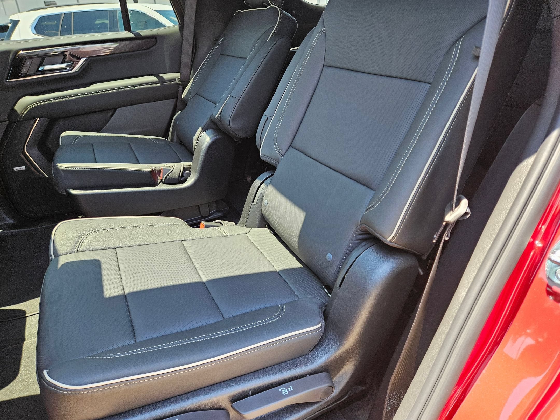 2026 GMC Yukon Elevation - Photo 28