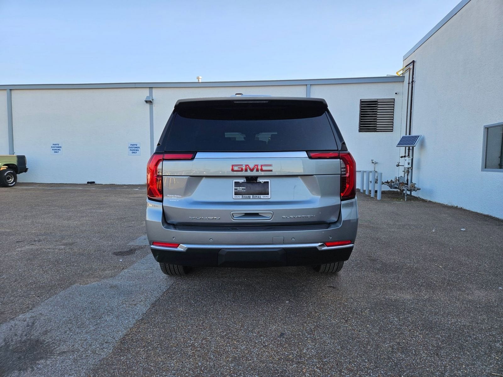 2026 GMC Yukon Elevation