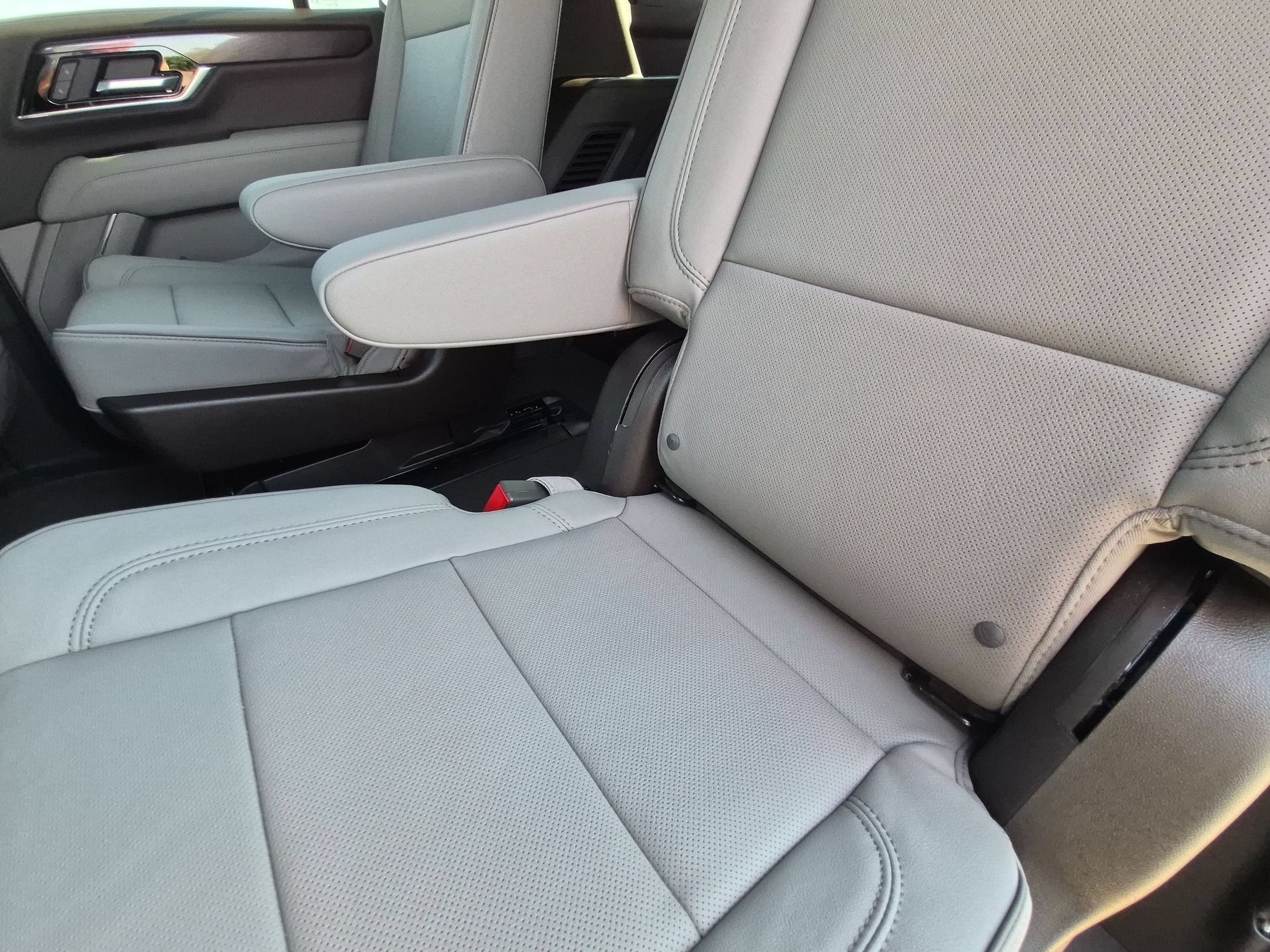 2027 GMC Yukon Elevation