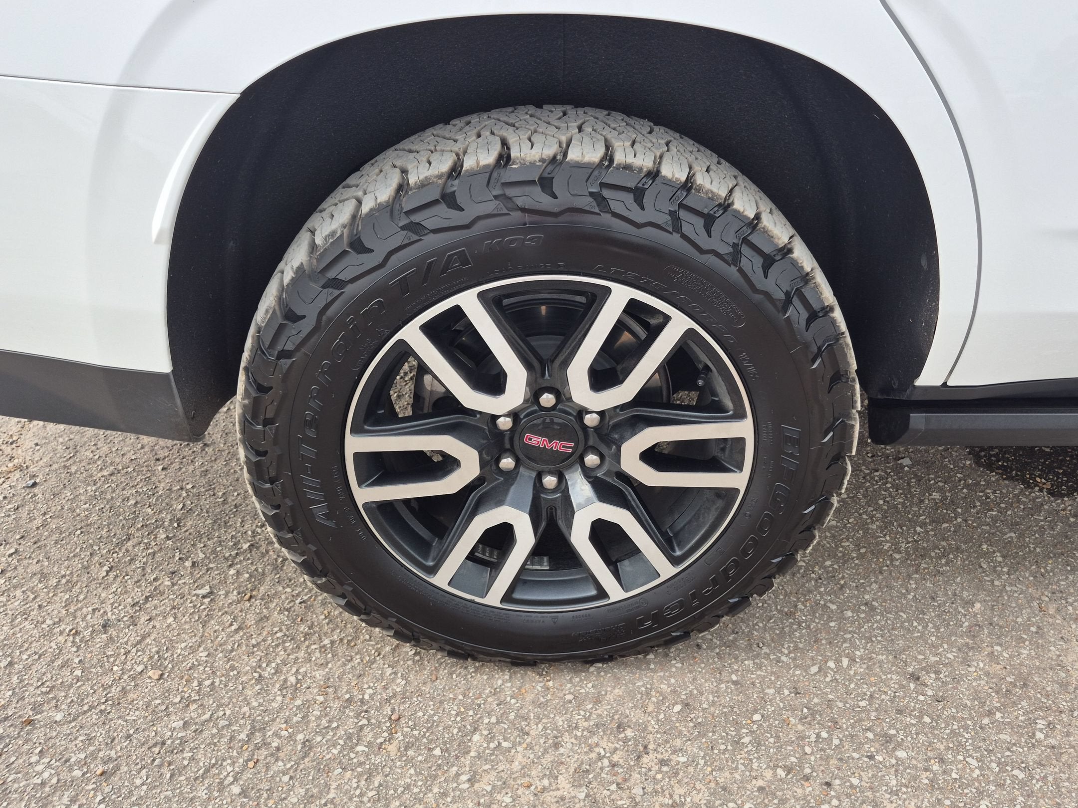 2023 GMC Yukon AT4
