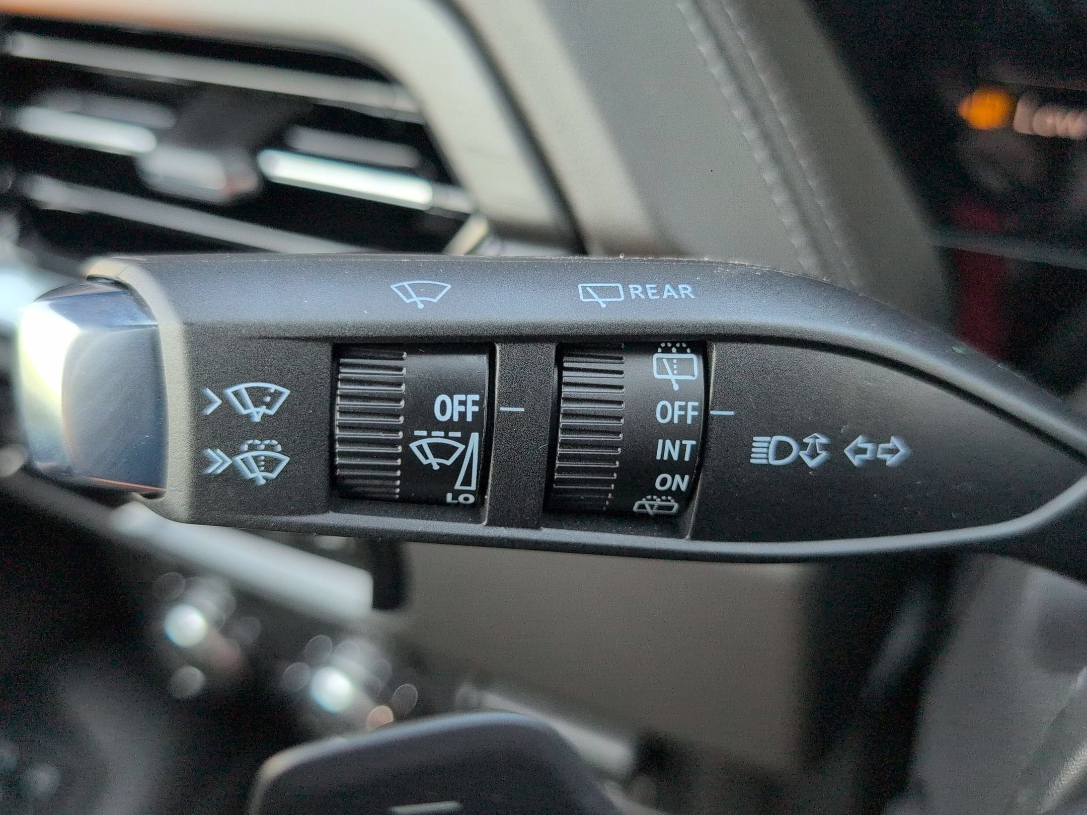 2026 GMC Yukon Denali - Photo 15