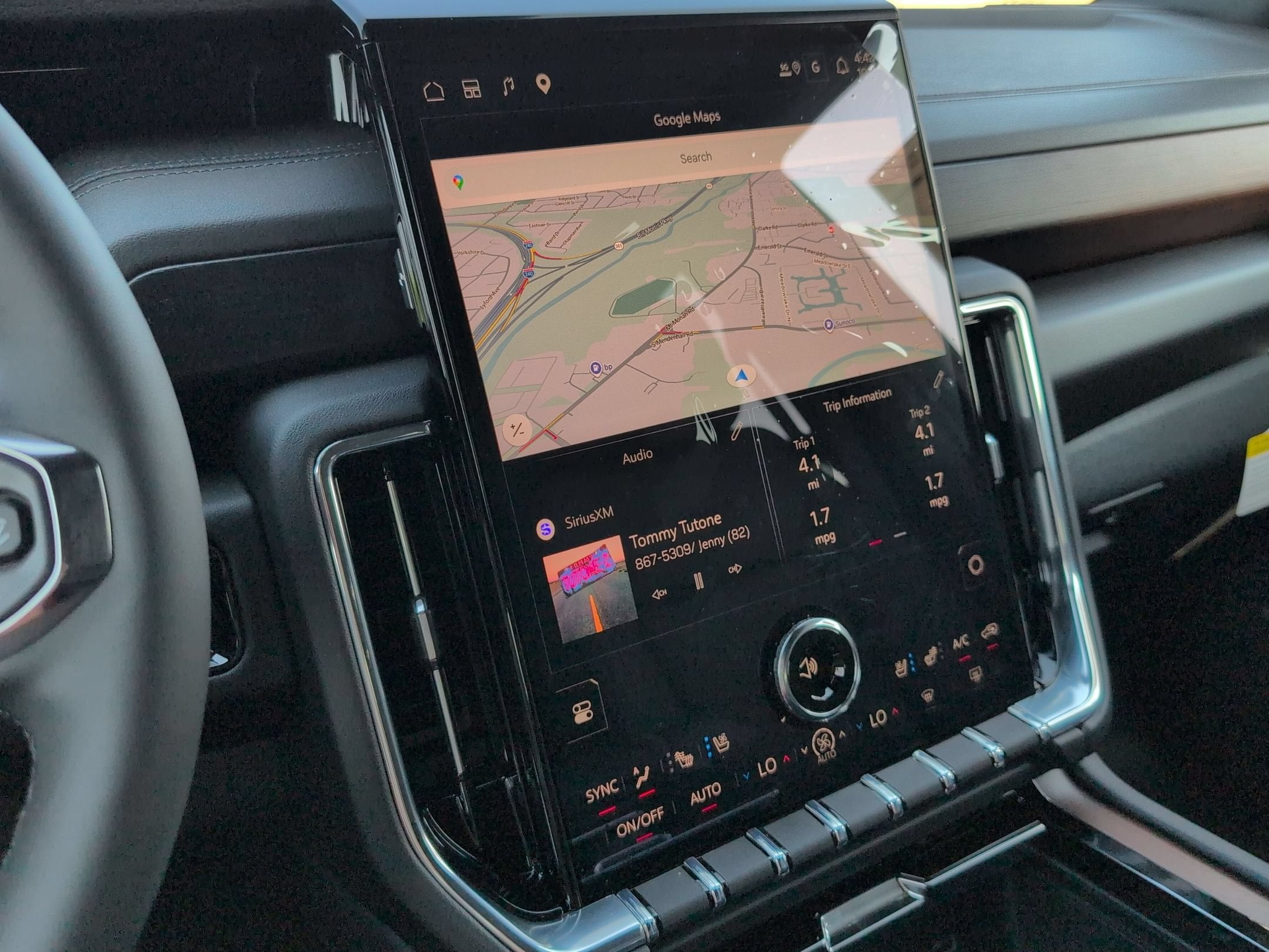 2026 GMC Yukon Denali - Photo 17