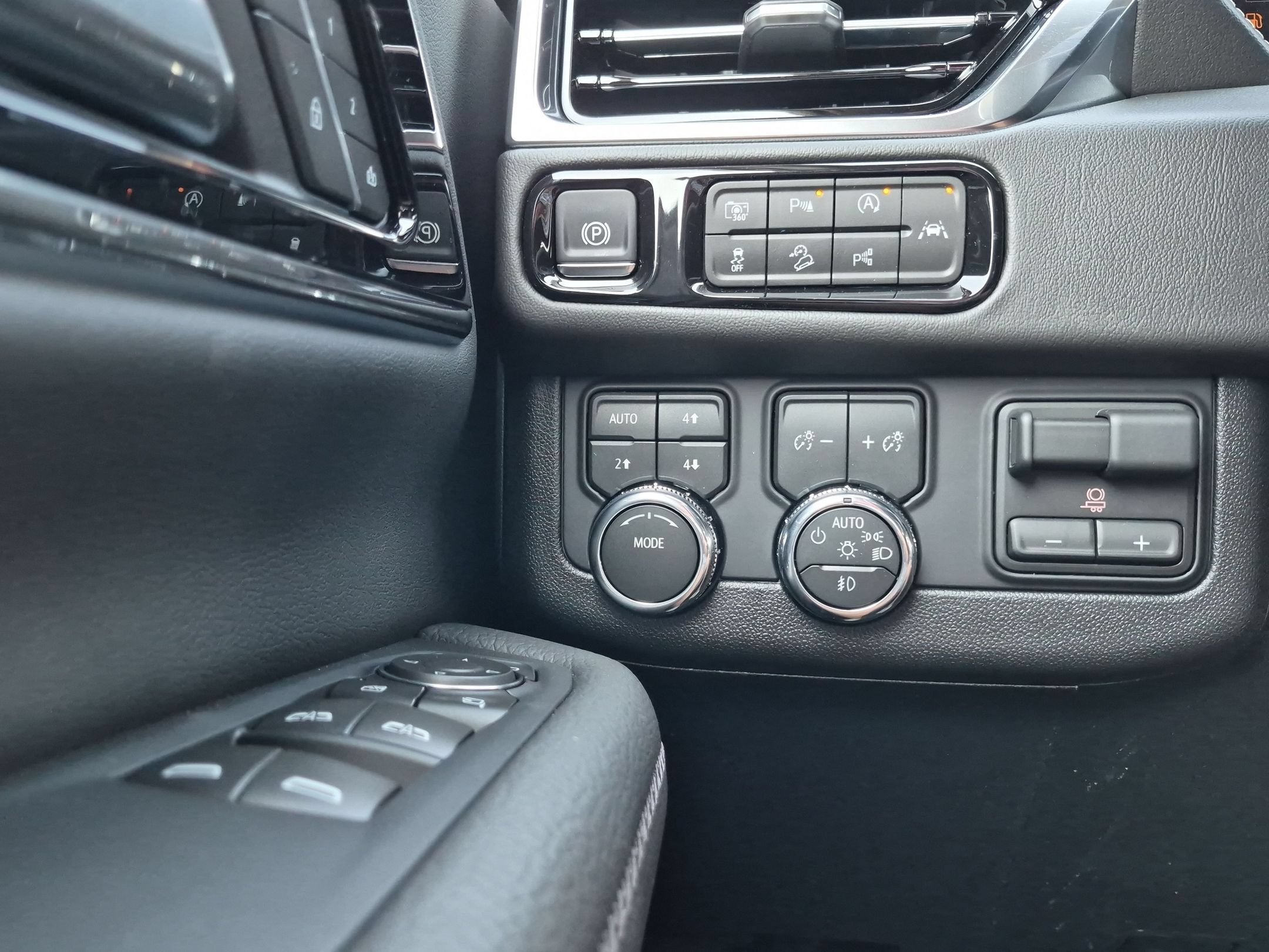 2027 GMC Yukon Denali