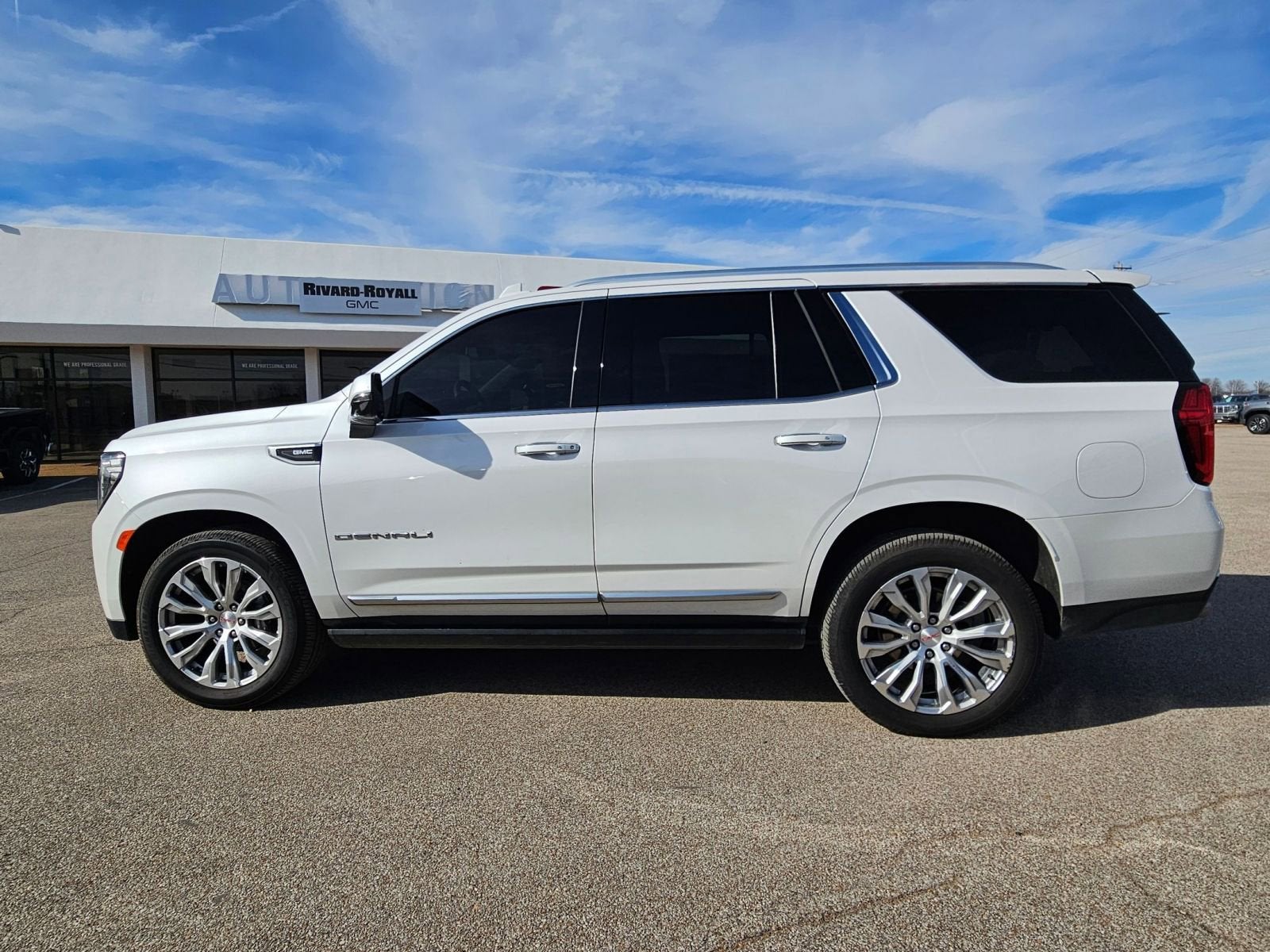 2023 GMC Yukon Denali