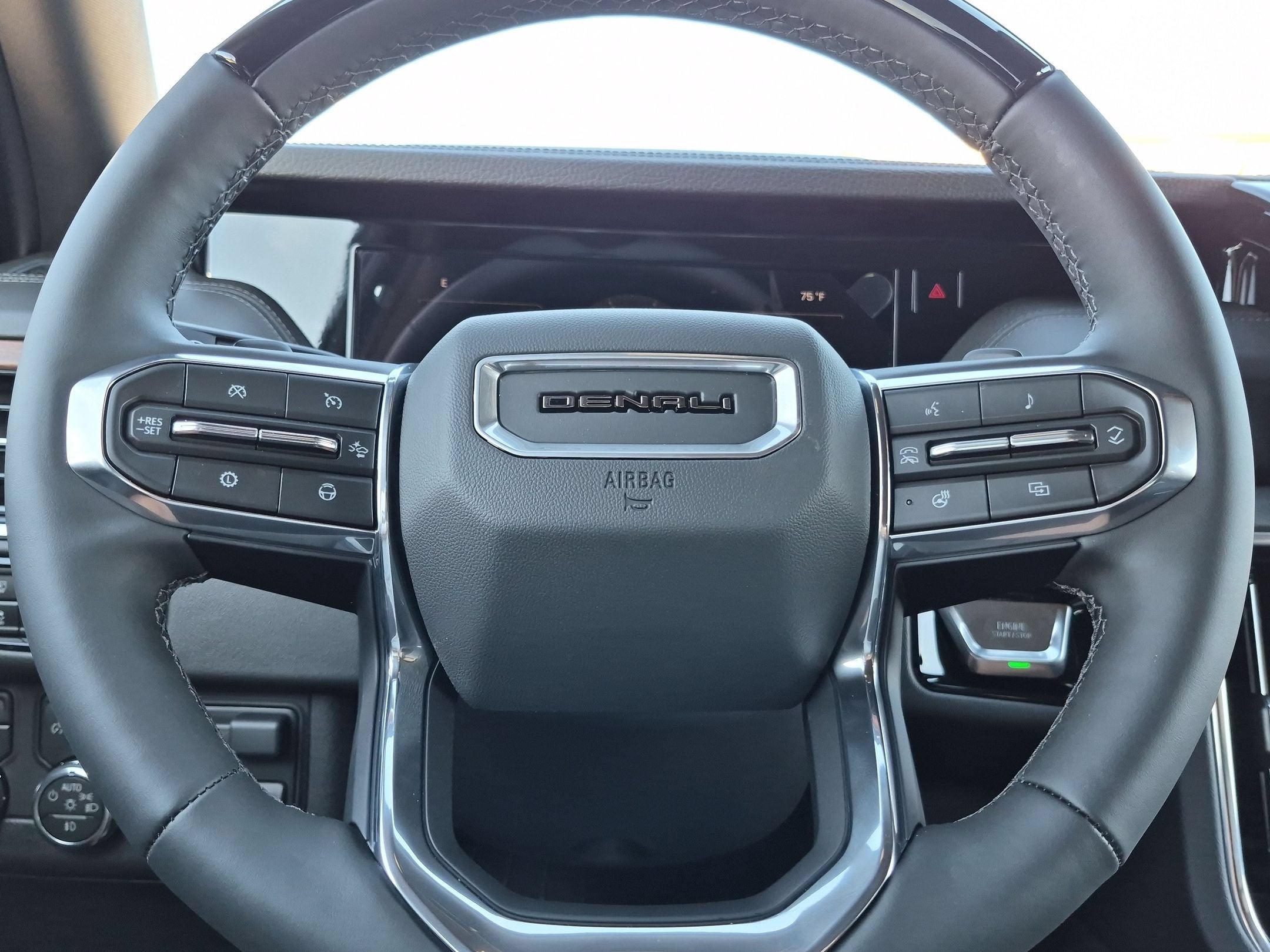 2027 GMC Yukon Denali - Photo 12