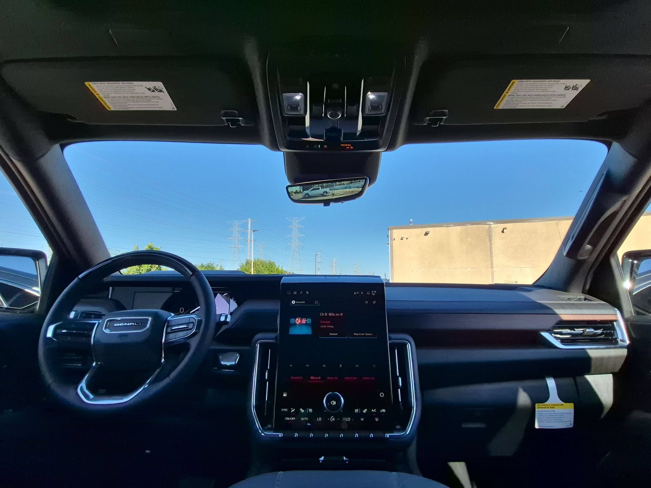 2027 GMC Yukon Denali - Photo 28