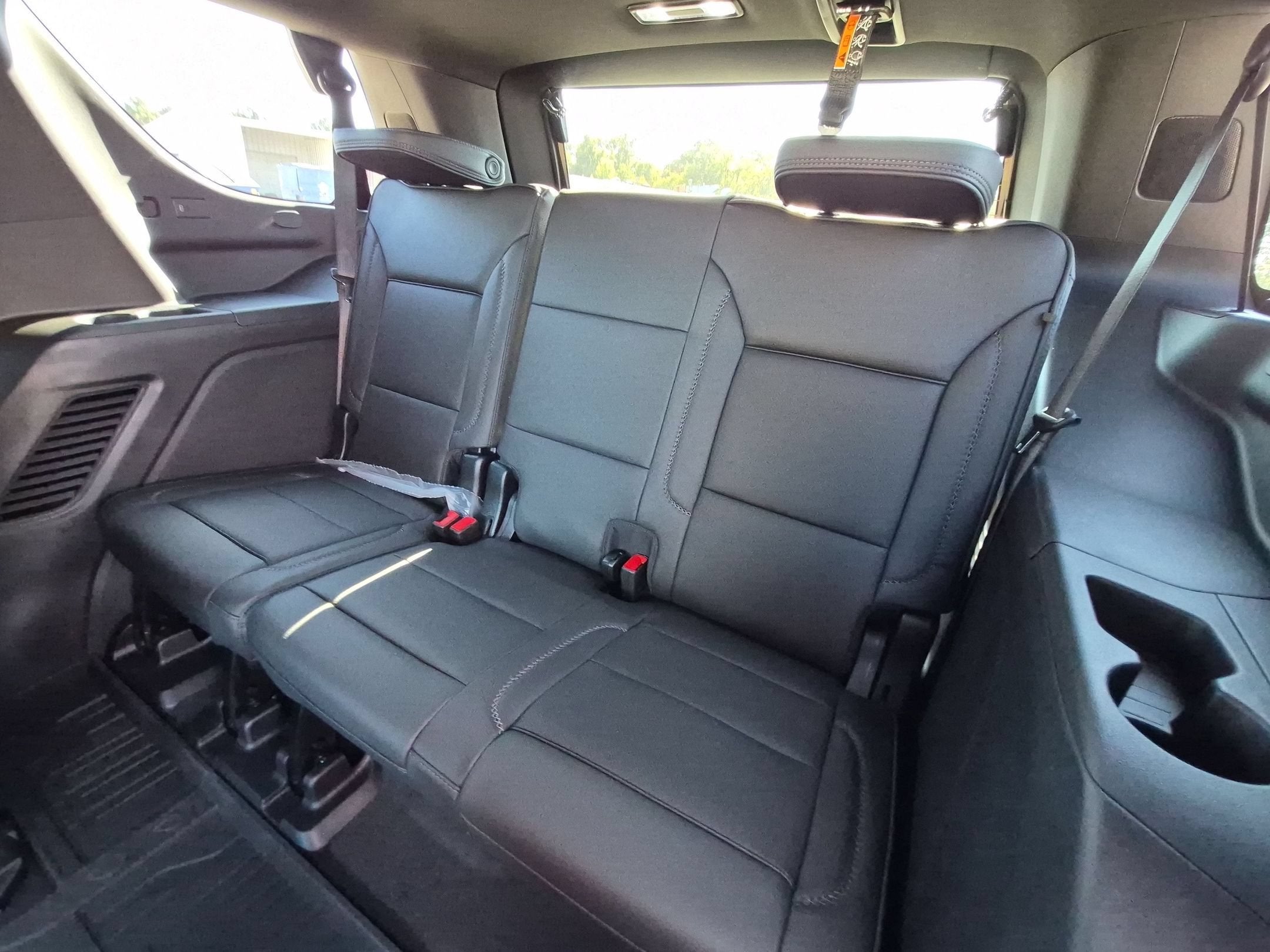 2027 GMC Yukon Denali - Photo 30