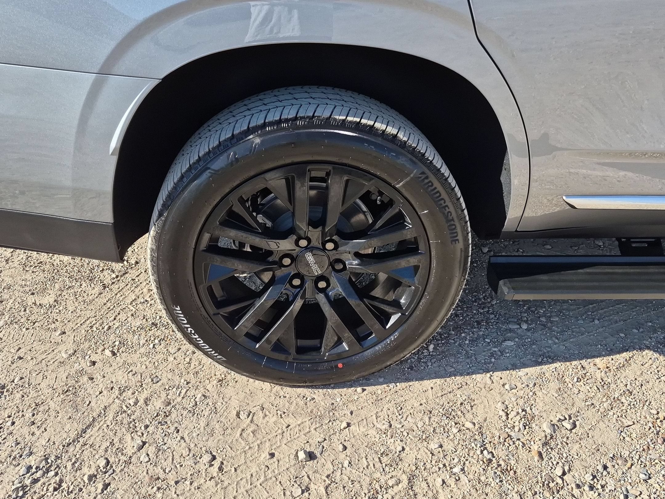 2027 GMC Yukon Denali - Photo 34