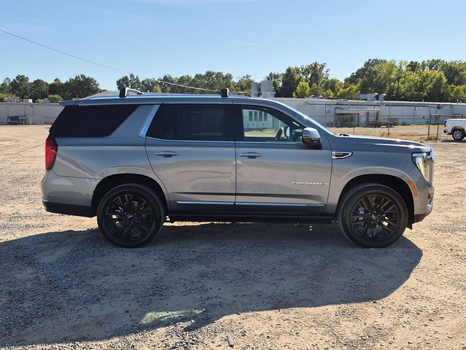 2027 GMC Yukon Denali - Photo 7