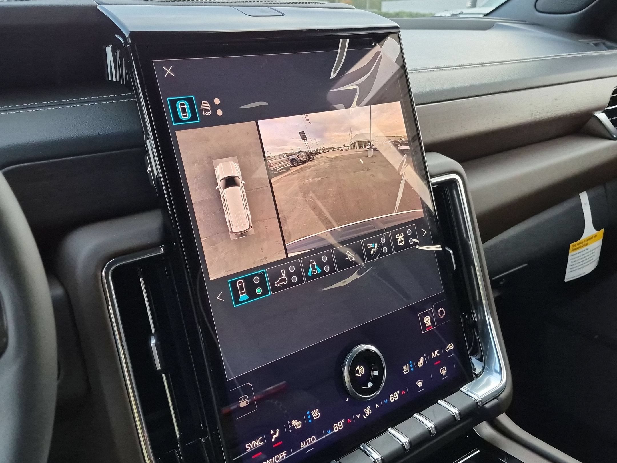 2027 GMC Yukon Denali Ultimate