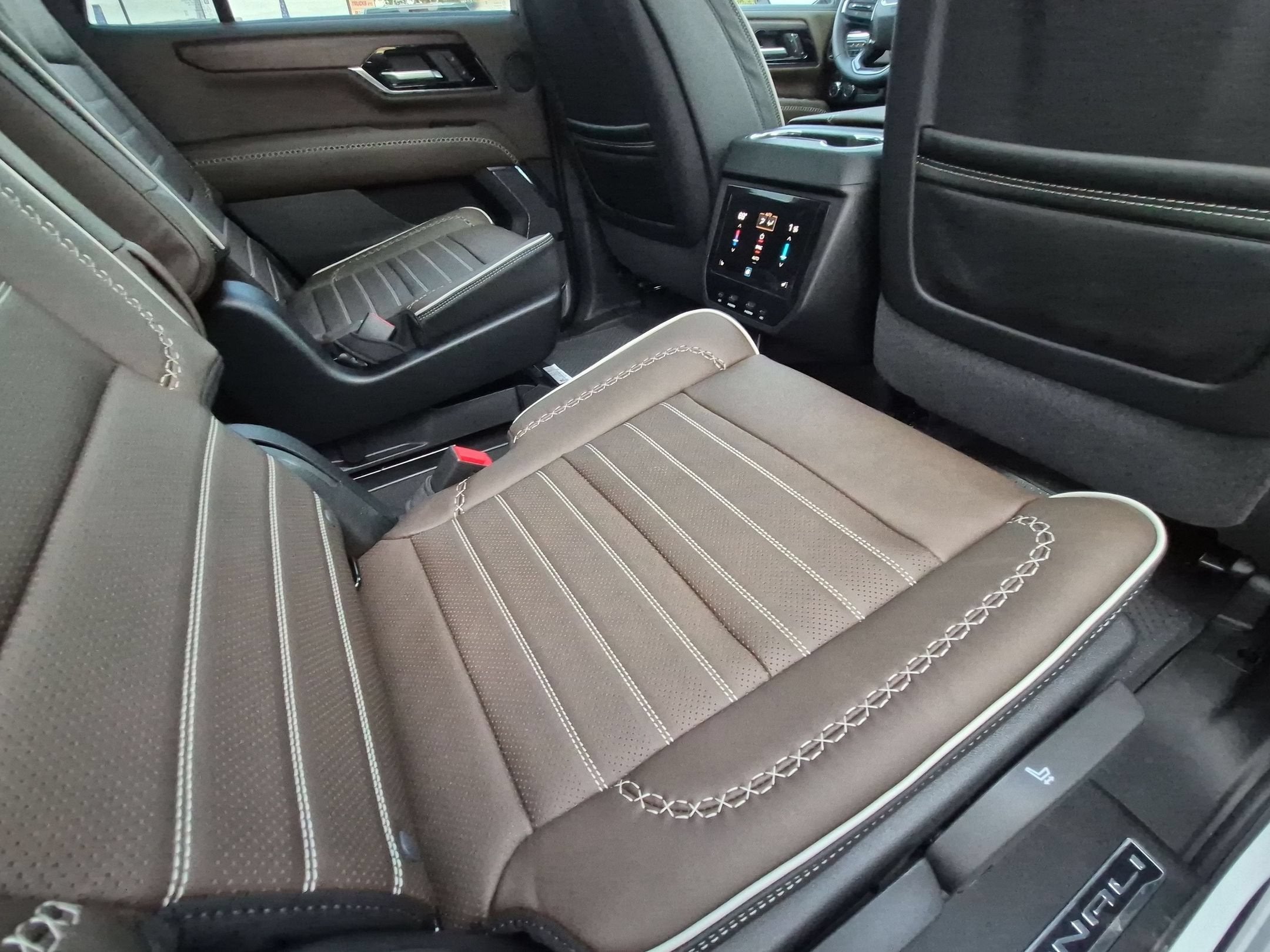 2027 GMC Yukon Denali Ultimate