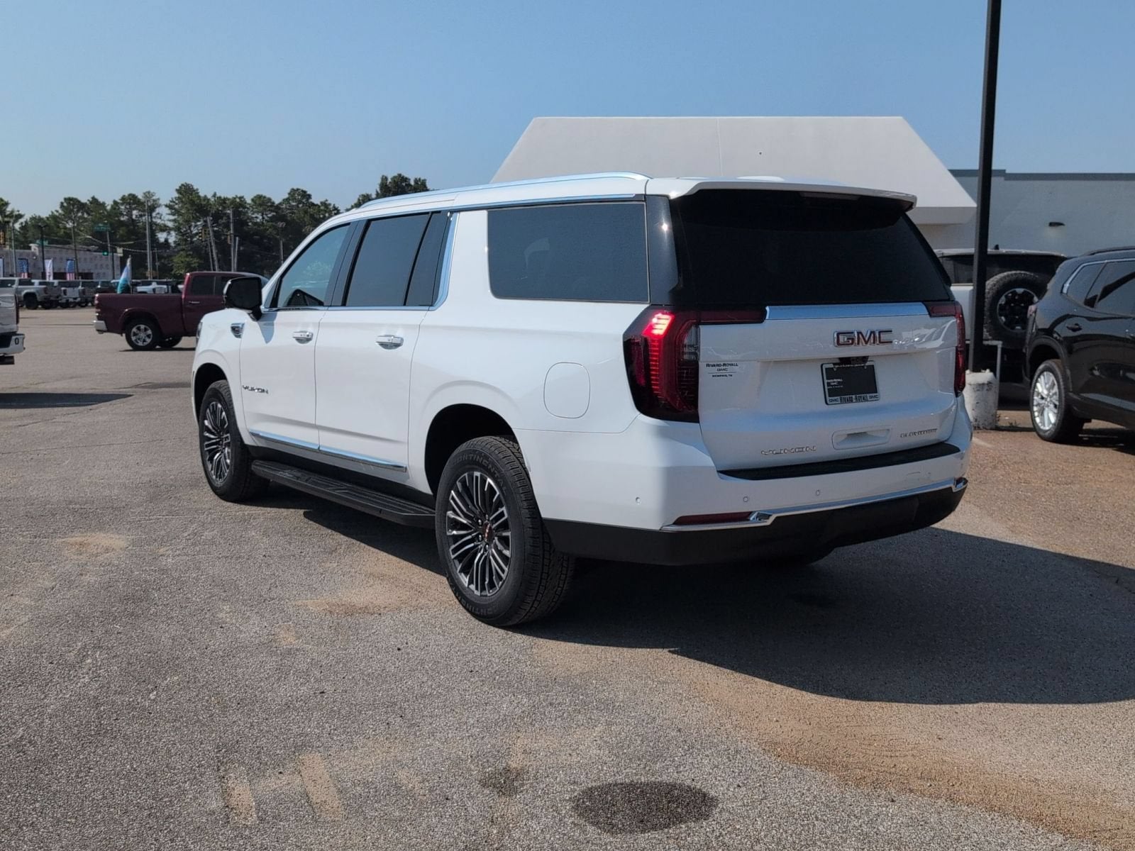 2026 GMC Yukon XL Elevation